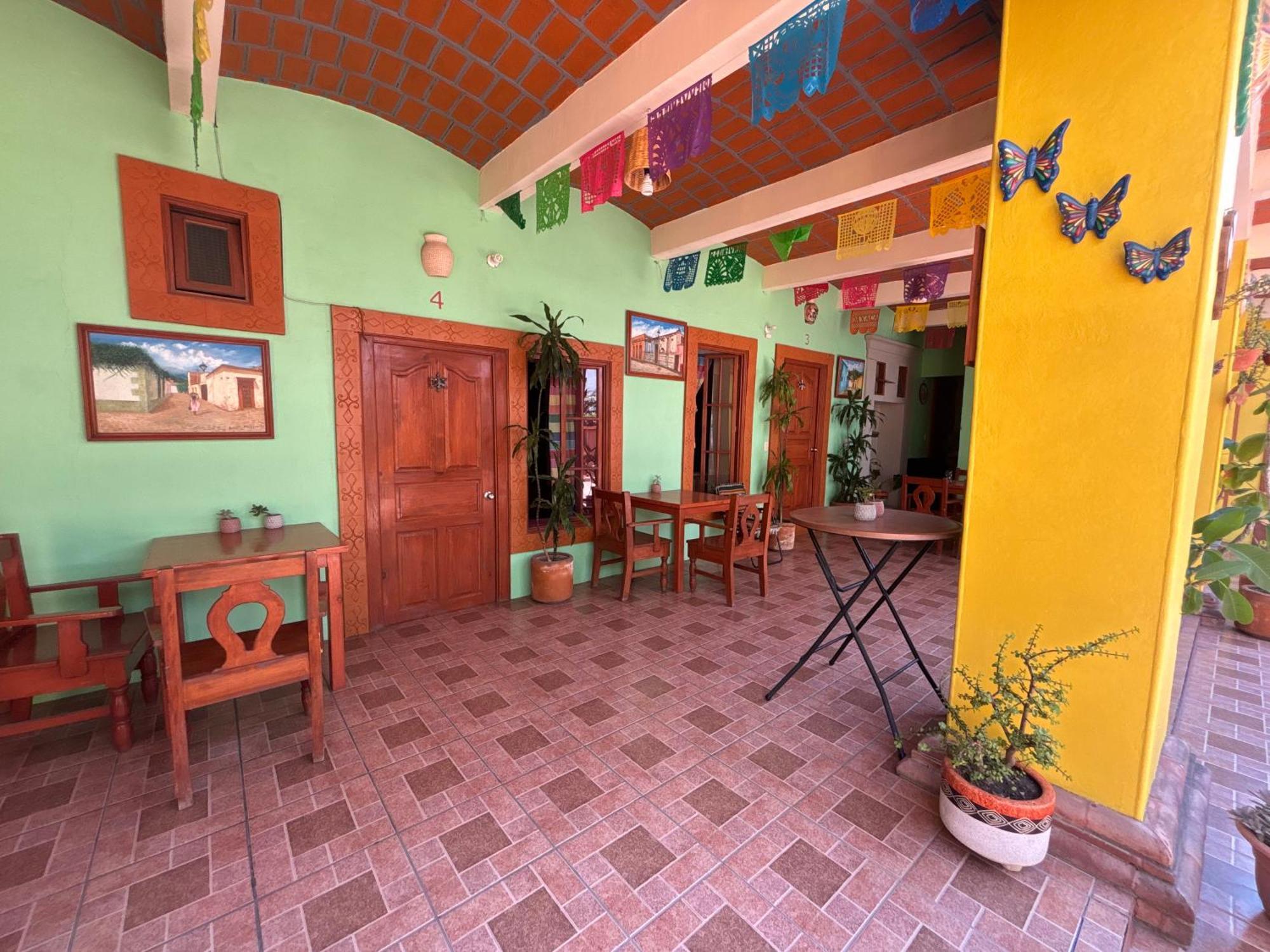 Hotel Posada "Mi Rosita" 오아하카주 외부 사진